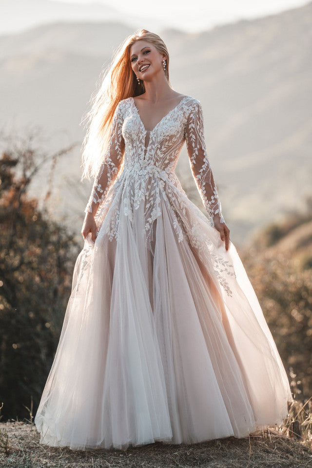 fitted lace wedding dress 31478