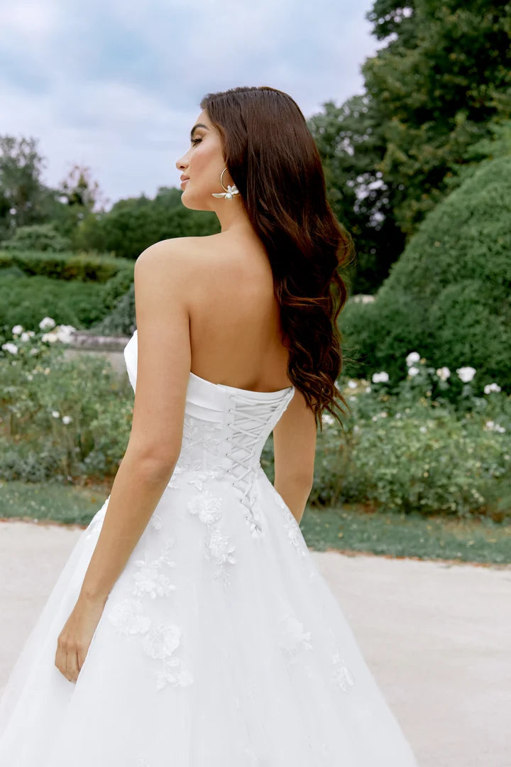 33295 - Ball Gown Wedding Dress with Full Skirt & Regal Design