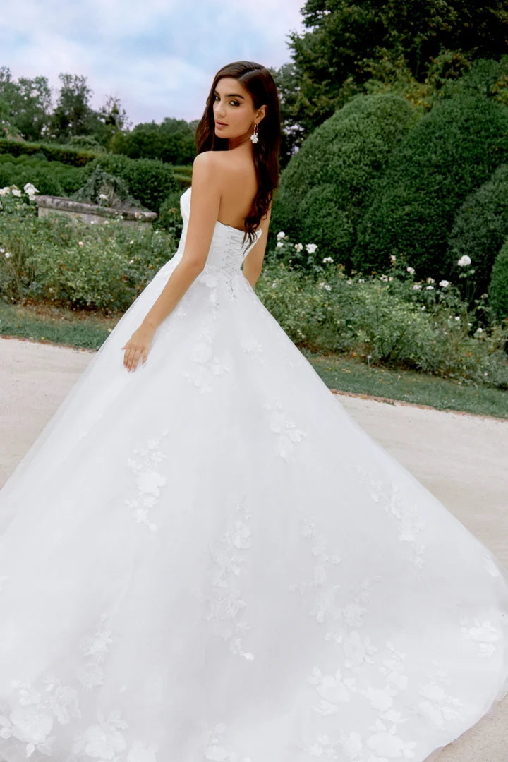 33295 - Ball Gown Wedding Dress with Full Skirt & Regal Design