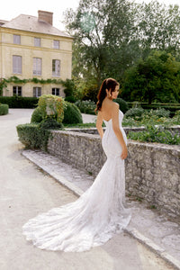 33298 - Fit and Flare Wedding Dress with Figure-Flattering Shape