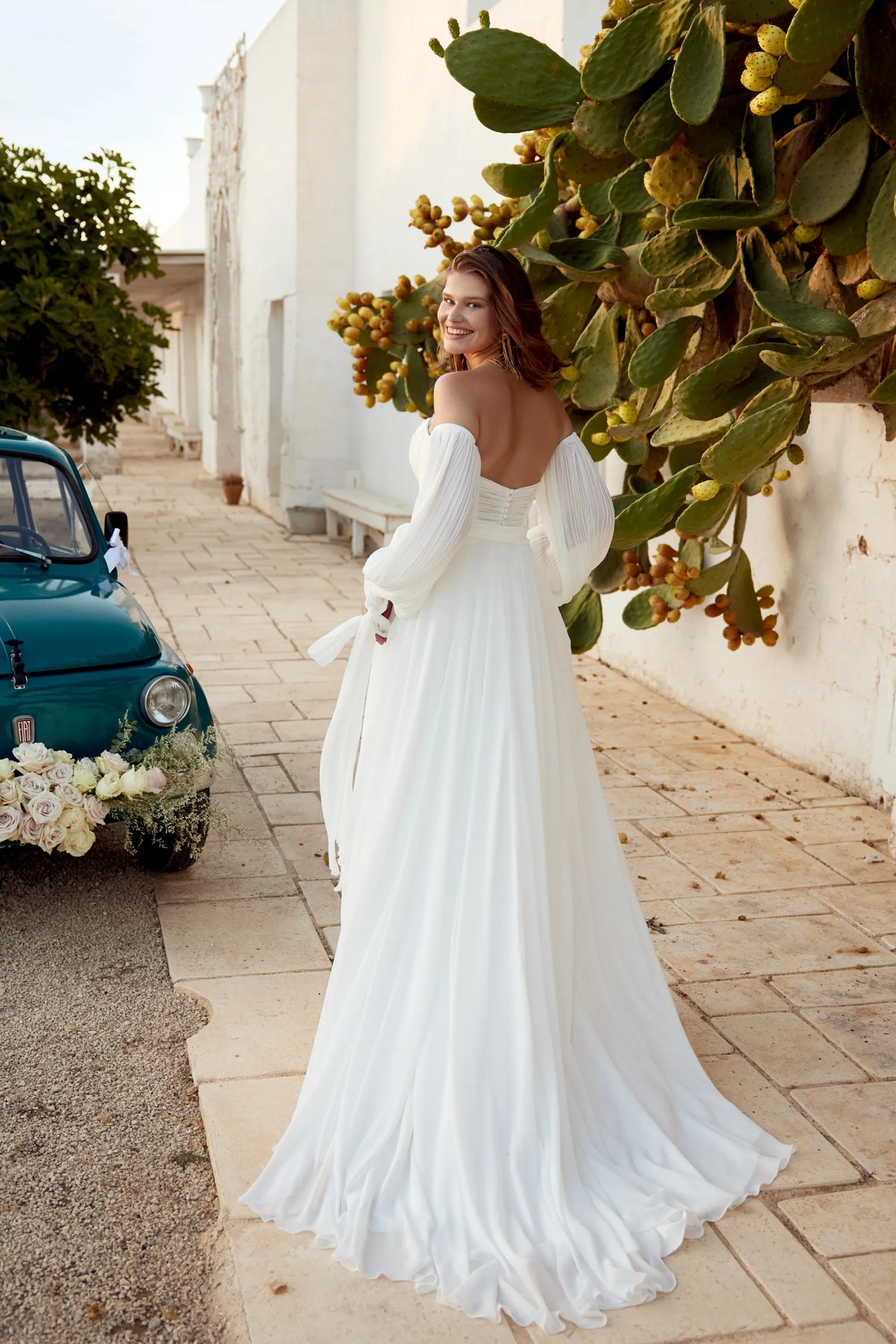 33281 - Elegant A-Line Bridal Gown for Classic Brides