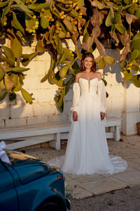 33281 - Elegant A-Line Bridal Gown for Classic Brides