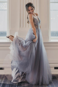 Andrea and Leo Dress A0672