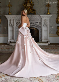 34528 - Sleek Mermaid with Detachable Train