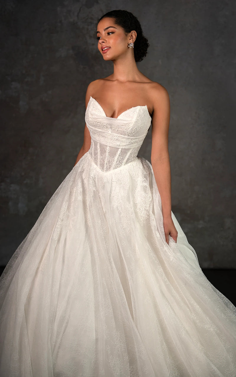 33322 - Timeless Ball Gown Bridal Gown with Classic Lace