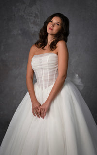 33388 - Romantic Ball Gown Wedding Dress for a Fairytale Look