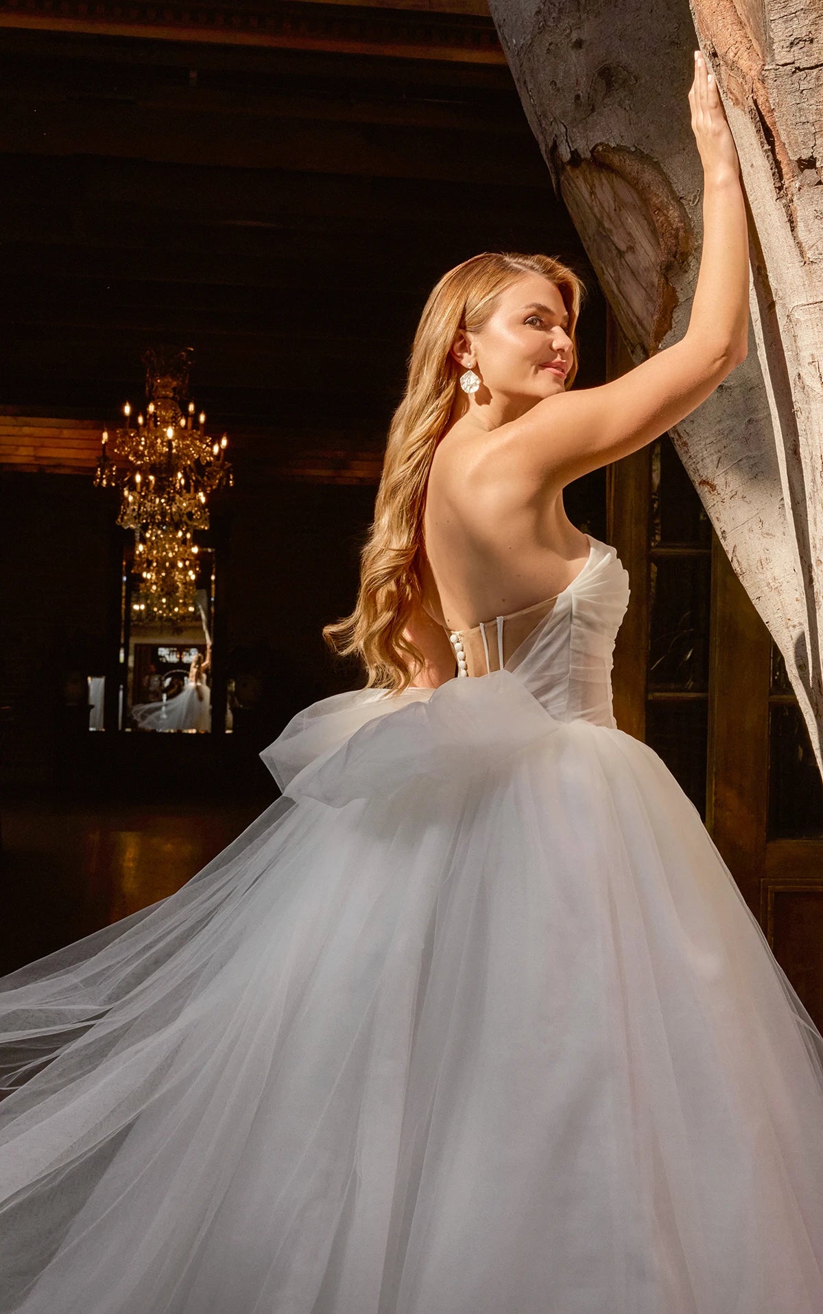 33388 - Romantic Ball Gown Wedding Dress for a Fairytale Look