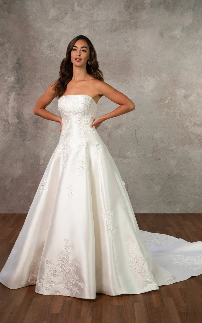 33615 - Classic Ball Gown Bridal Gown with Voluminous Skirt