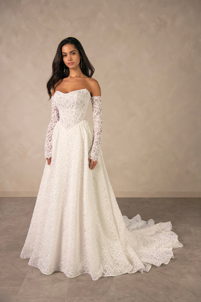 34793 - Romantic lace A-Line with Detachable Long Sleeves