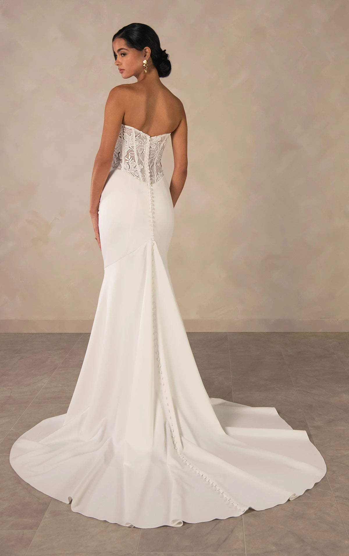 34797-Romantic Lace Sheath Wedding Dress