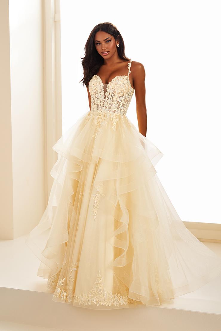 Ellie Wilde EW36081 Dress - V-Neck, Long, Ballgown Silhouette