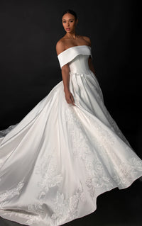 33399 - Romantic Ball Gown Wedding Dress for a Fairytale Look