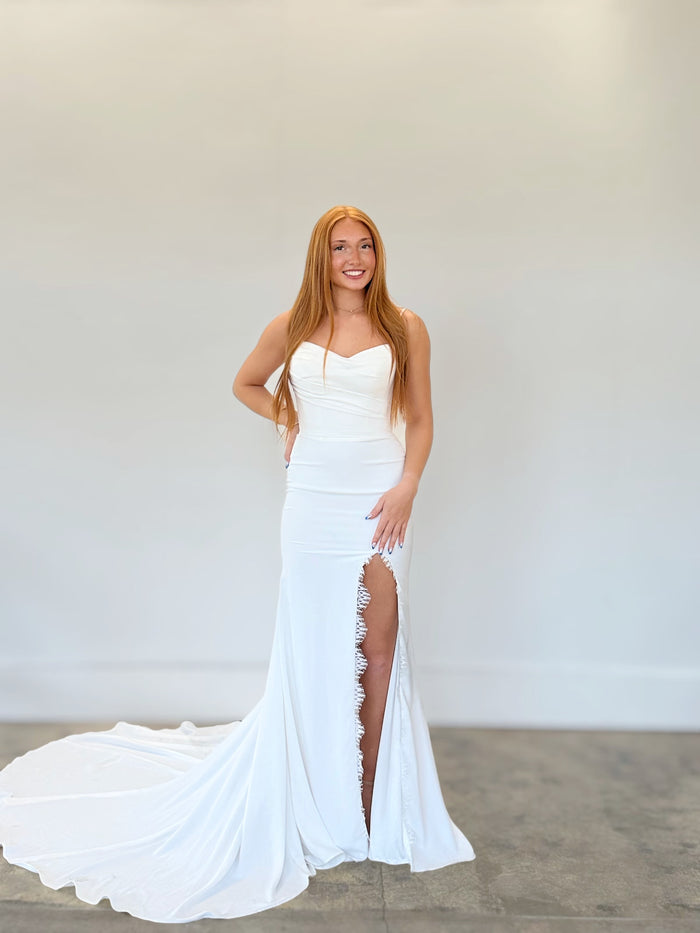 33299-Fitted Crepe with Lace Slit