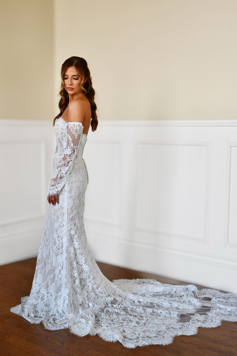 32933 - Fit and Flare Wedding Dress with Figure-Flattering Shape