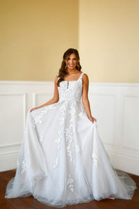 33341 - A-Line Wedding Dress with Timeless Silhouette