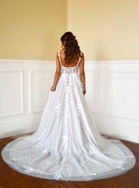 33341 - A-Line Wedding Dress with Timeless Silhouette
