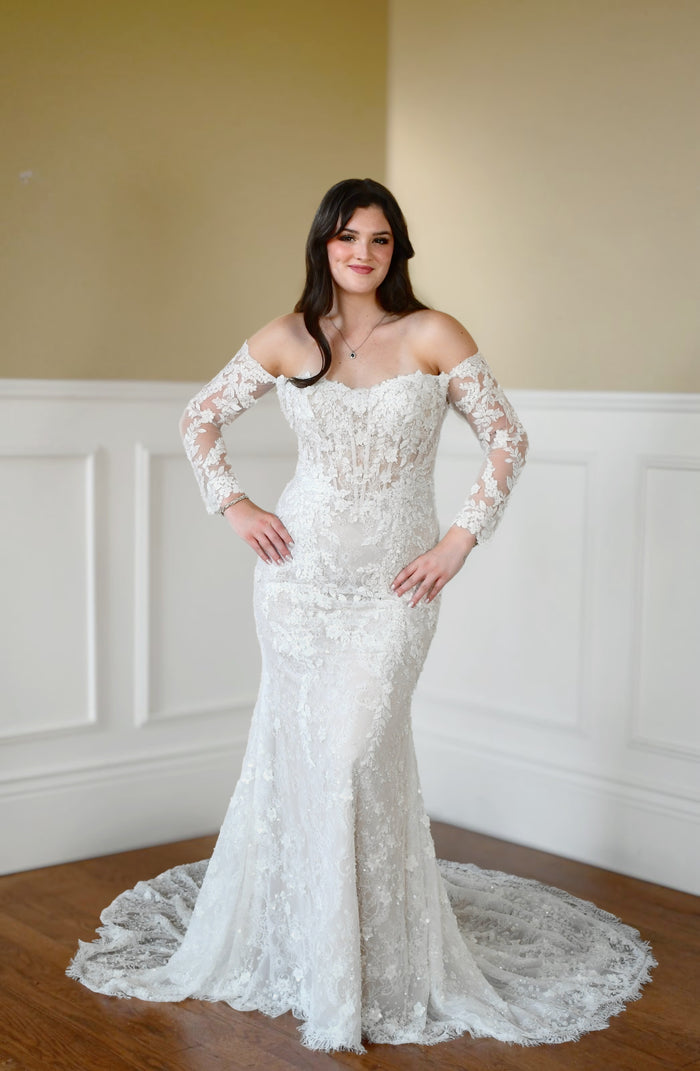 33337 - Elegant Wedding Dress with Sophisticated Details