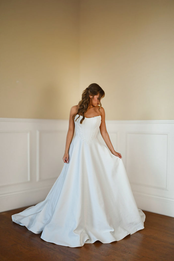 33307 - Elegant A-Line Bridal Gown for Classic Brides