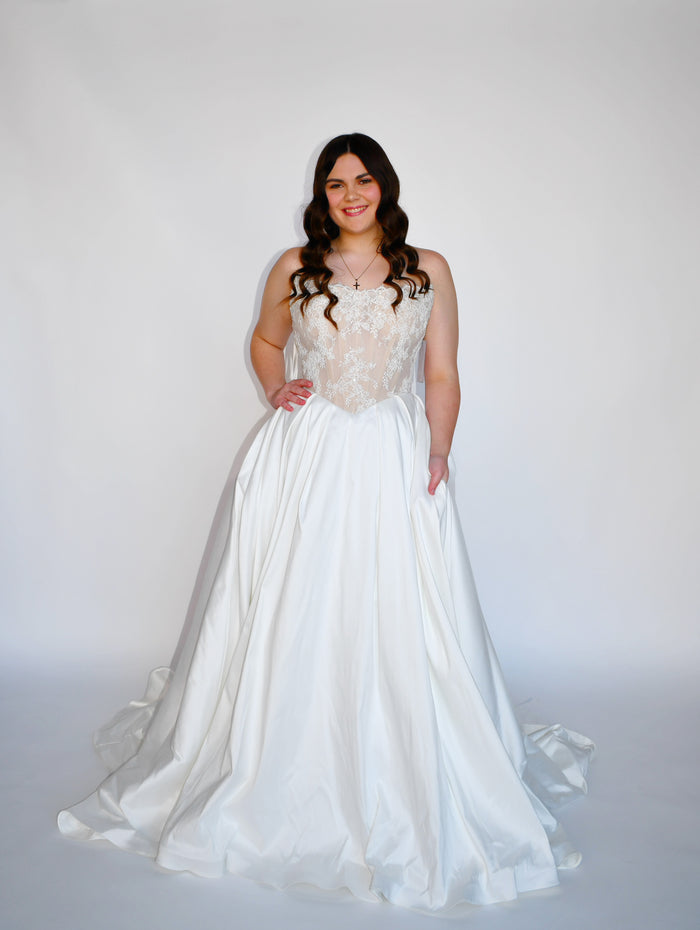 34281 - Beautiful Lace Bodice Ballgown