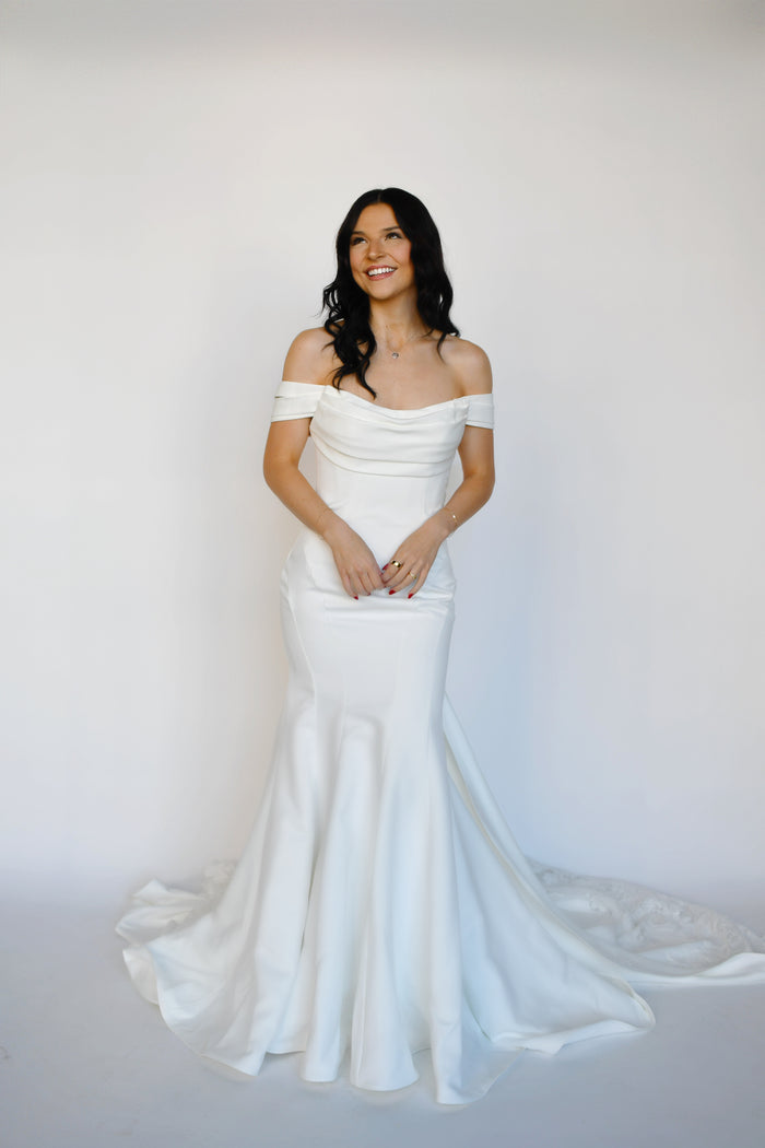 34340 - Pleated Bodice Fit and Flare with Detachable Lace Train