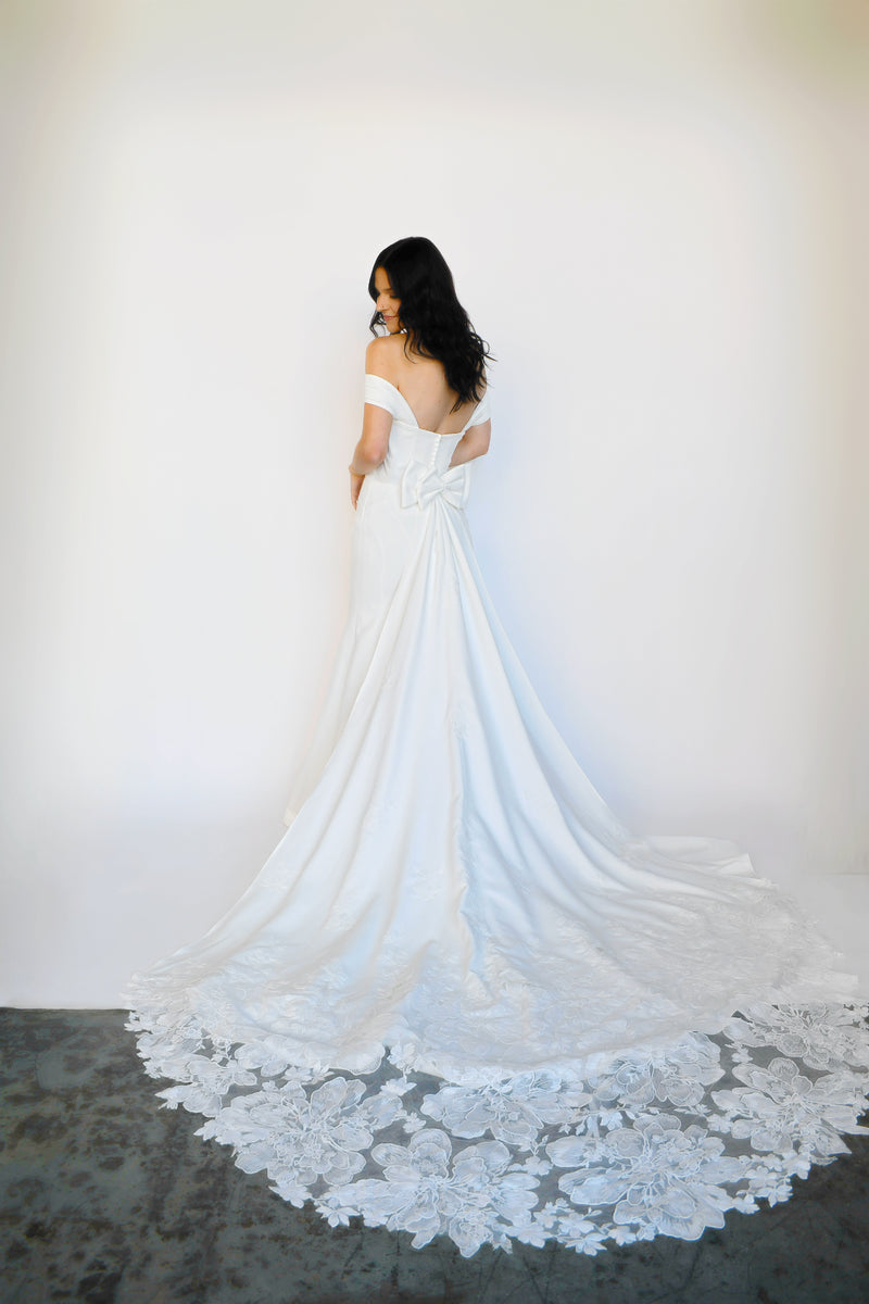 34340 - Pleated Bodice Fit and Flare with Detachable Lace Train