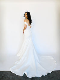 34340 - Pleated Bodice Fit and Flare with Detachable Lace Train