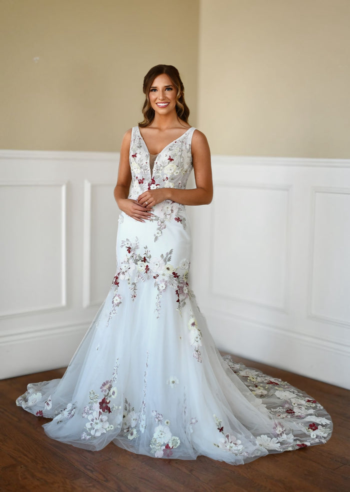 29058 - Chic Designer Wedding Dress with Flattering Fit