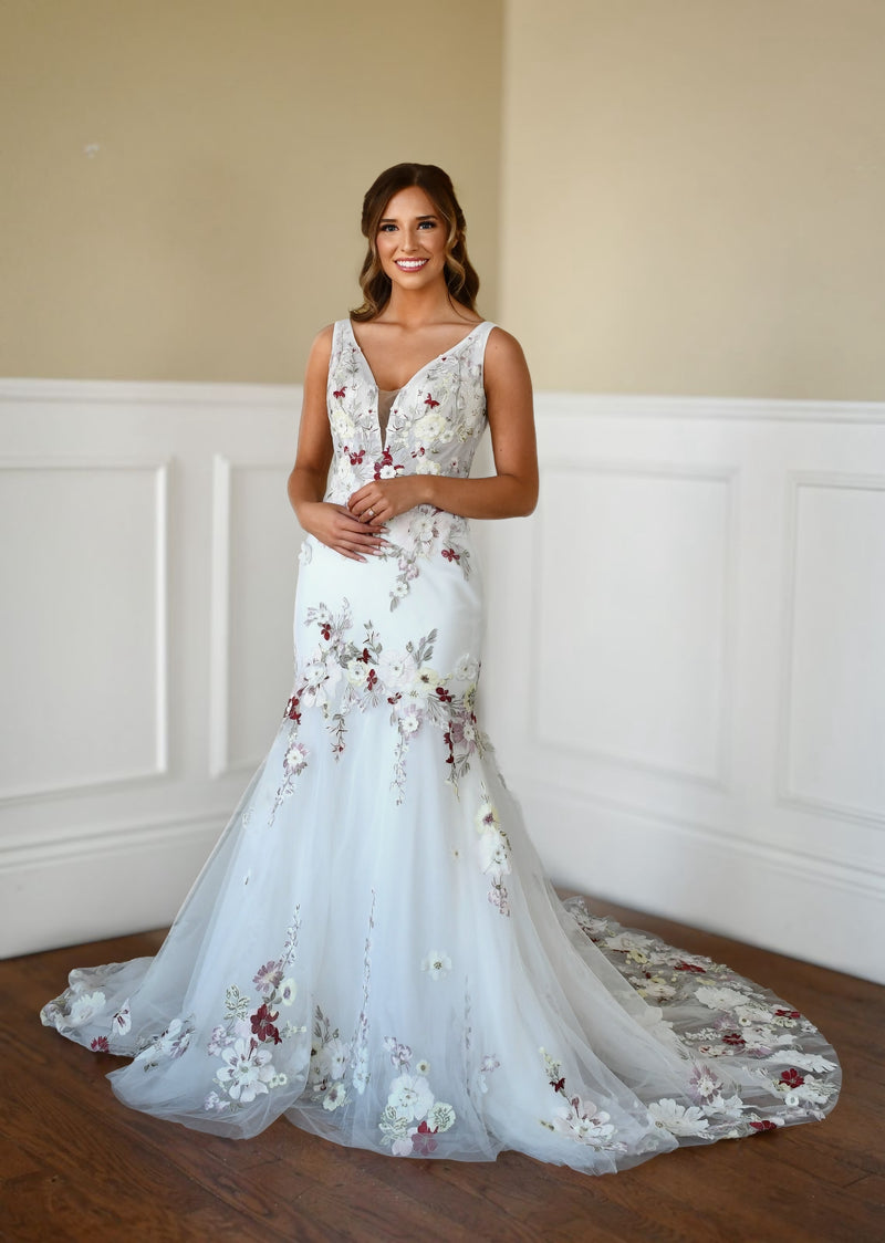 29058 - Chic Designer Wedding Dress with Flattering Fit
