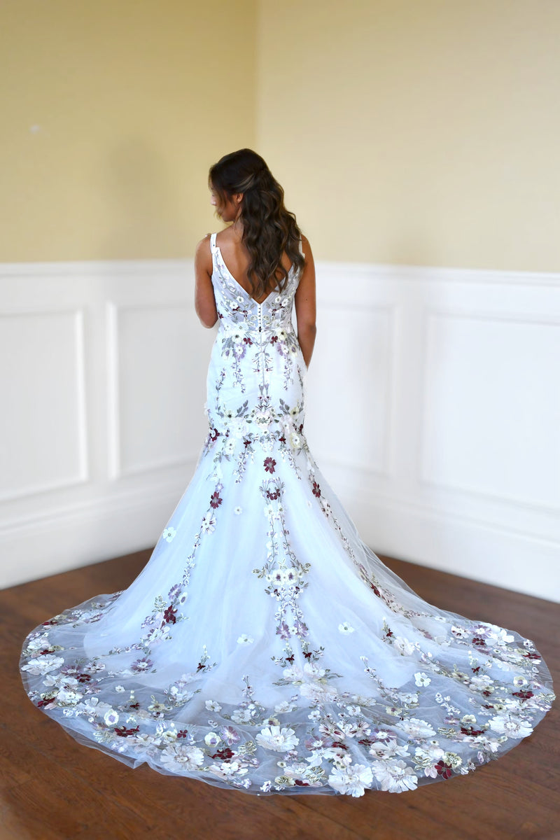 29058 - Chic Designer Wedding Dress with Flattering Fit