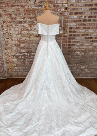 34392-Off the Shoulder A-line Lace Detailing Wedding Gown