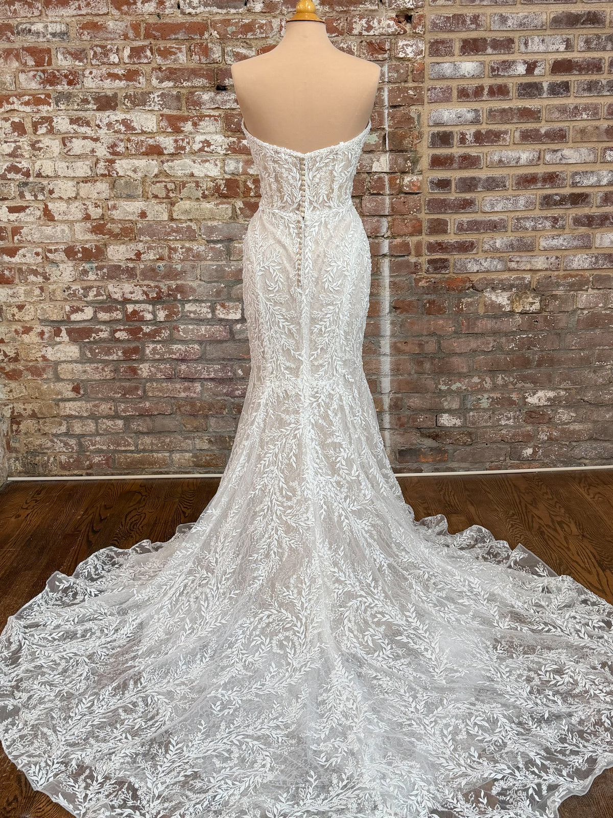 34394-Mermaid With a Deep Plunge and Lace Wedding Dress
