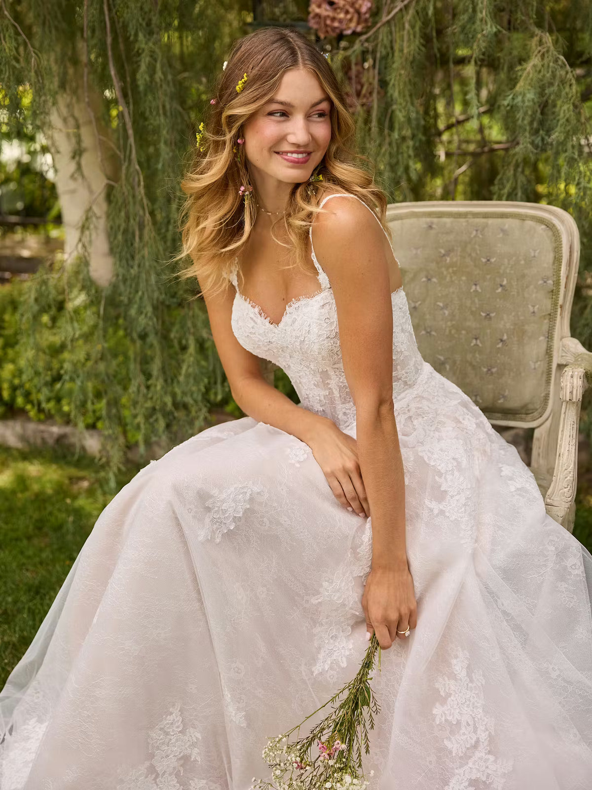 34832-Chantilly A-line Wedding Dress