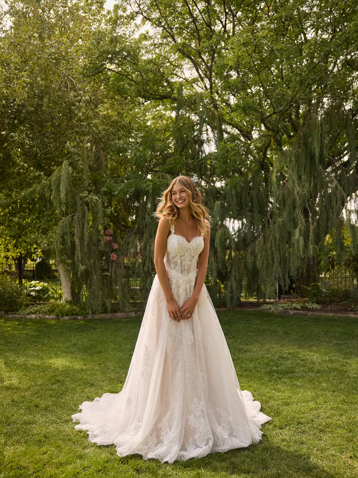 34832-Chantilly A-line Wedding Dress