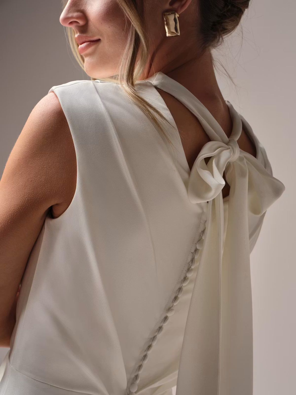 34829-Elegant high neck modern sheath wedding dress