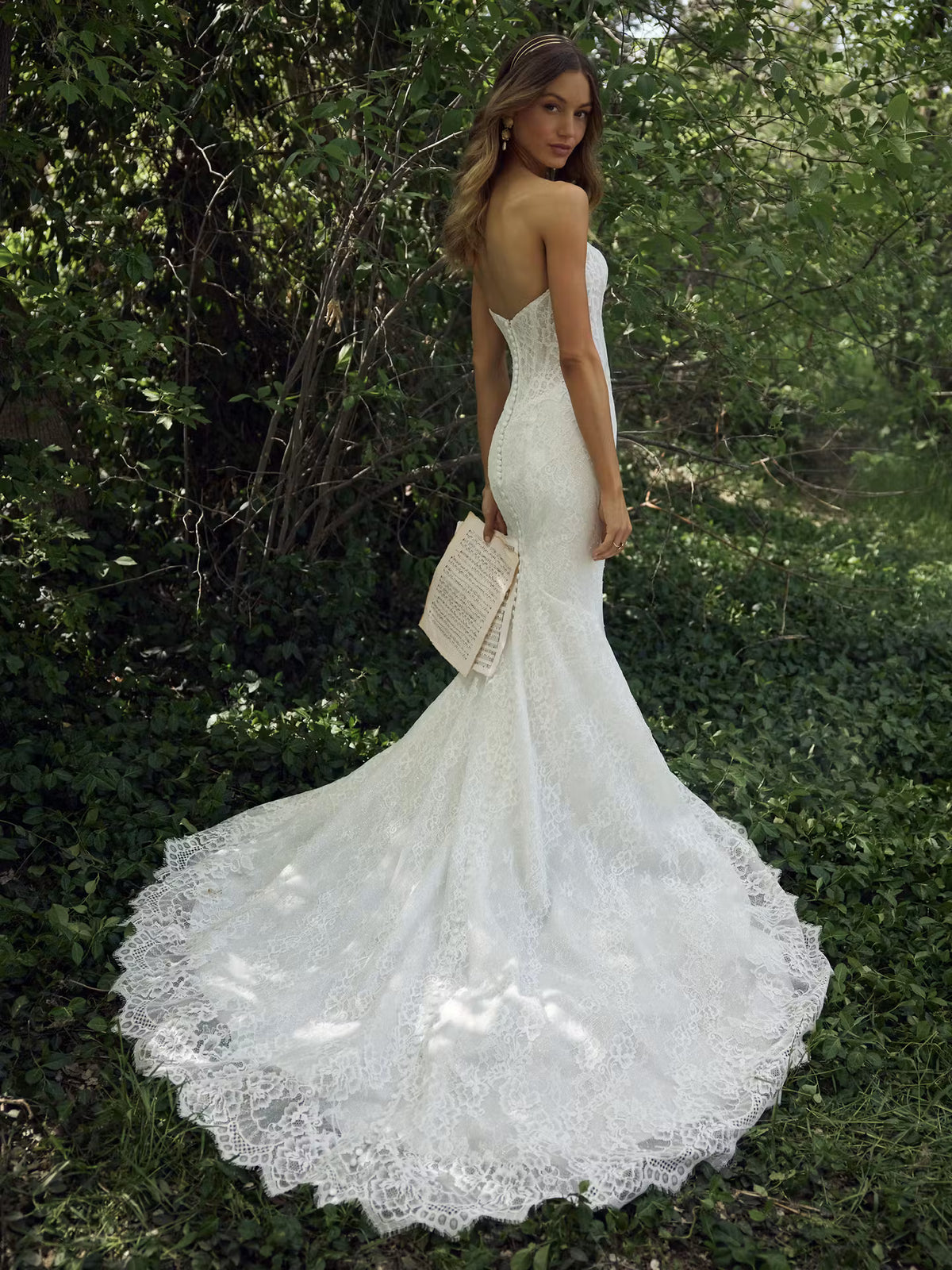 34836-Sultry basque waist glitter tulle lace wedding dress