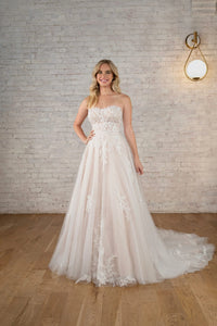 7810-Plus Size Lace and Tulle A-line Wedding Dress