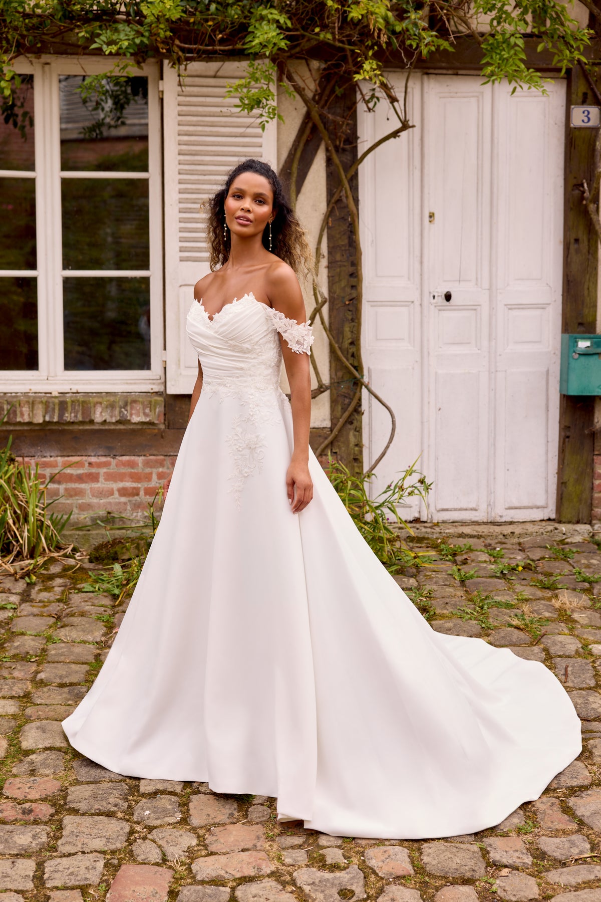 33273 - Romantic A-Line Wedding Gown with Flowy Skirt