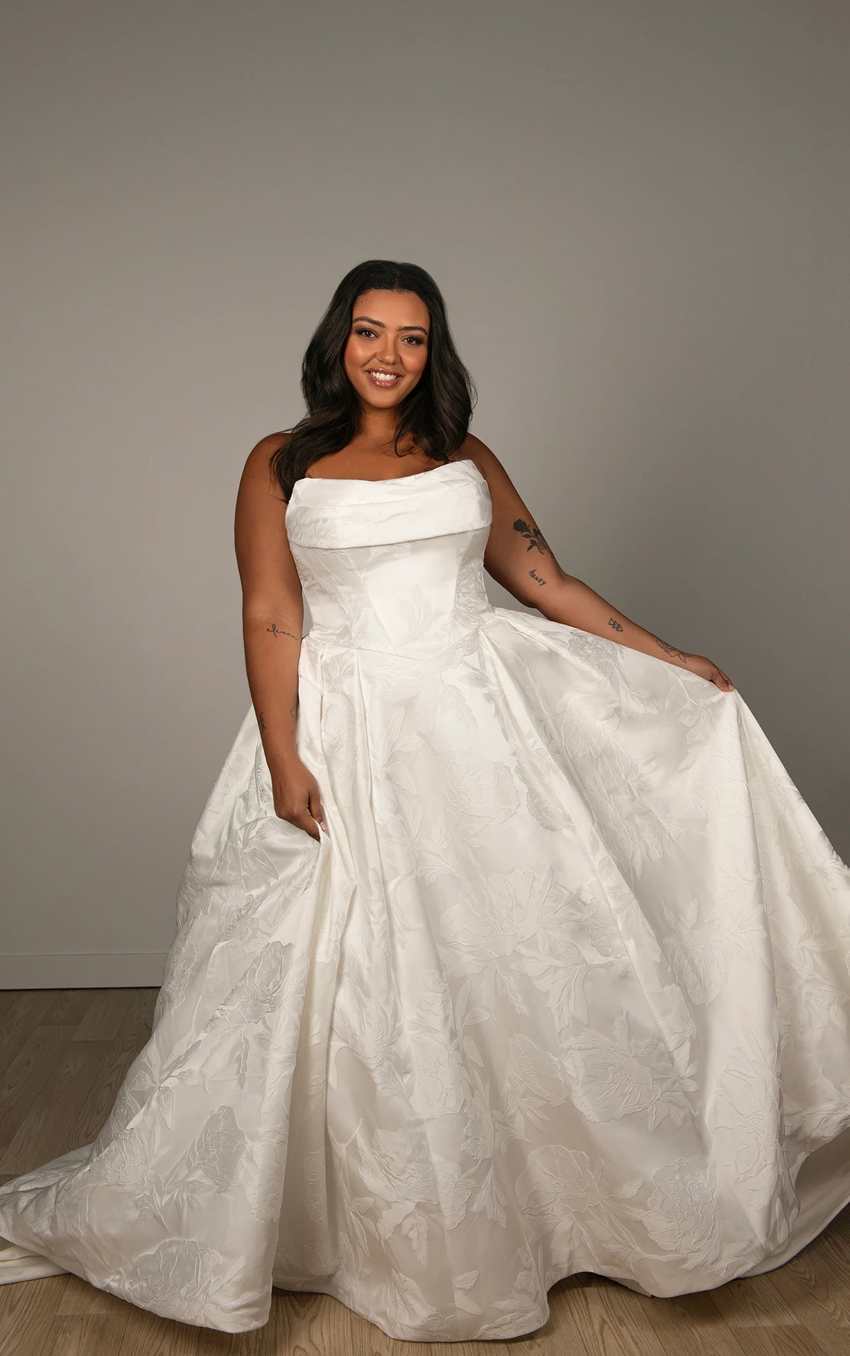 33406 - Elegant Jacquard Ballgown