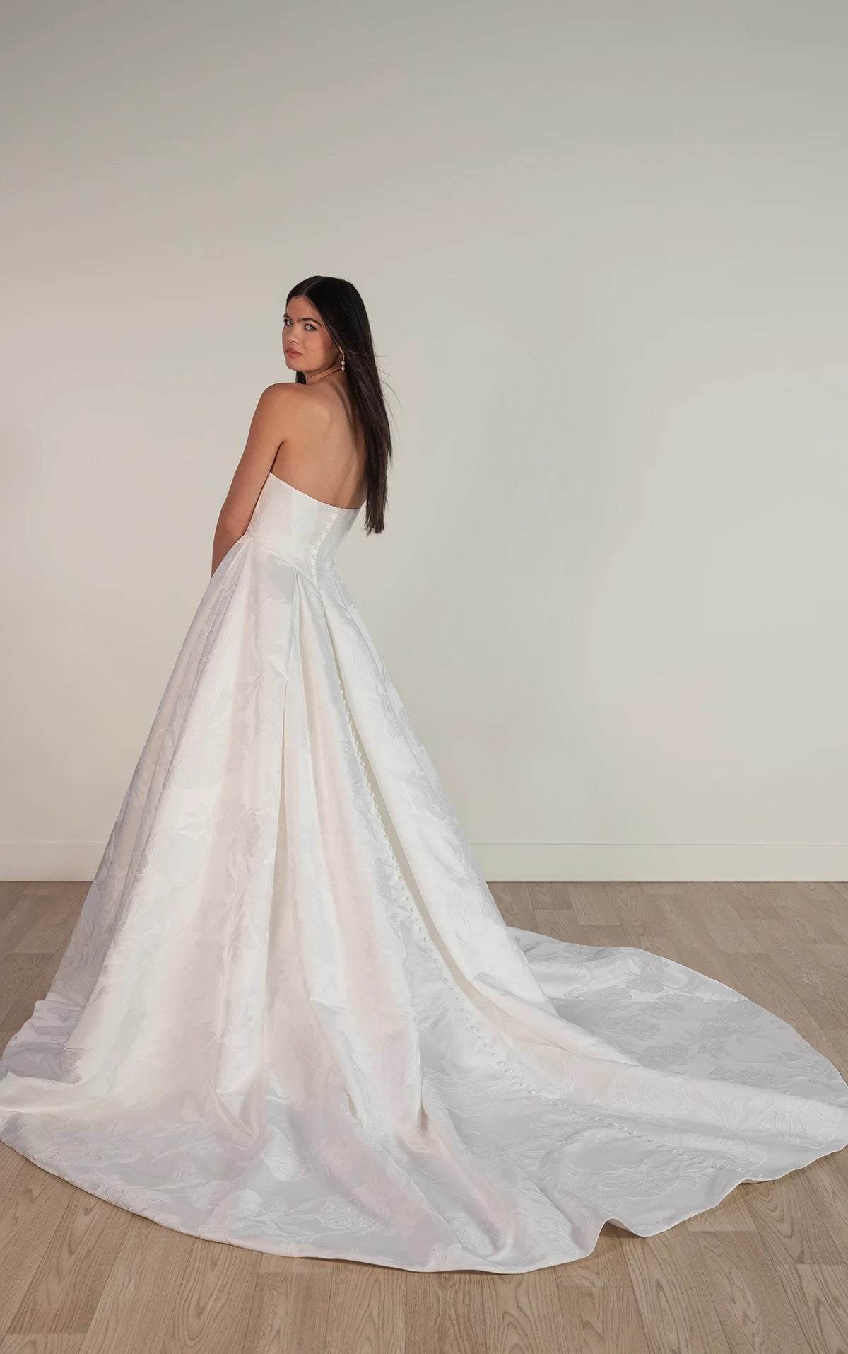 33406 - Elegant Jacquard Ballgown