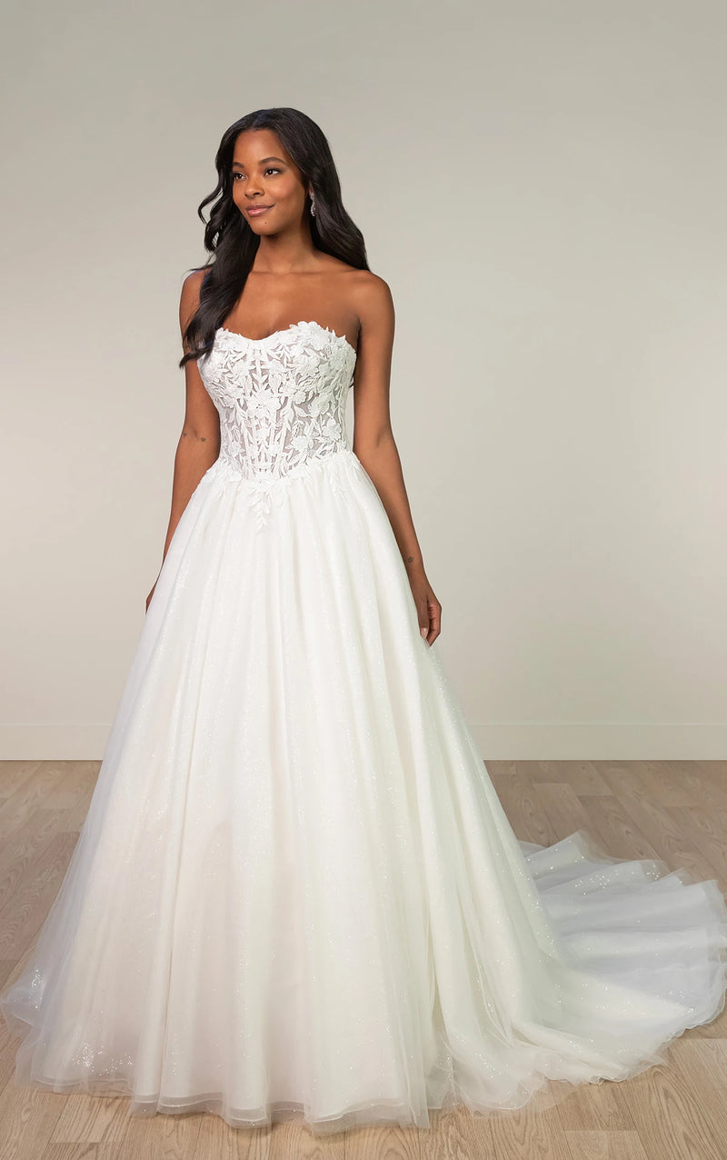 33360 - Romantic Ball Gown Wedding Dress for a Fairytale Look