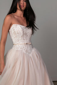 33362 - Romantic Ball Gown Wedding Dress for a Fairytale Look