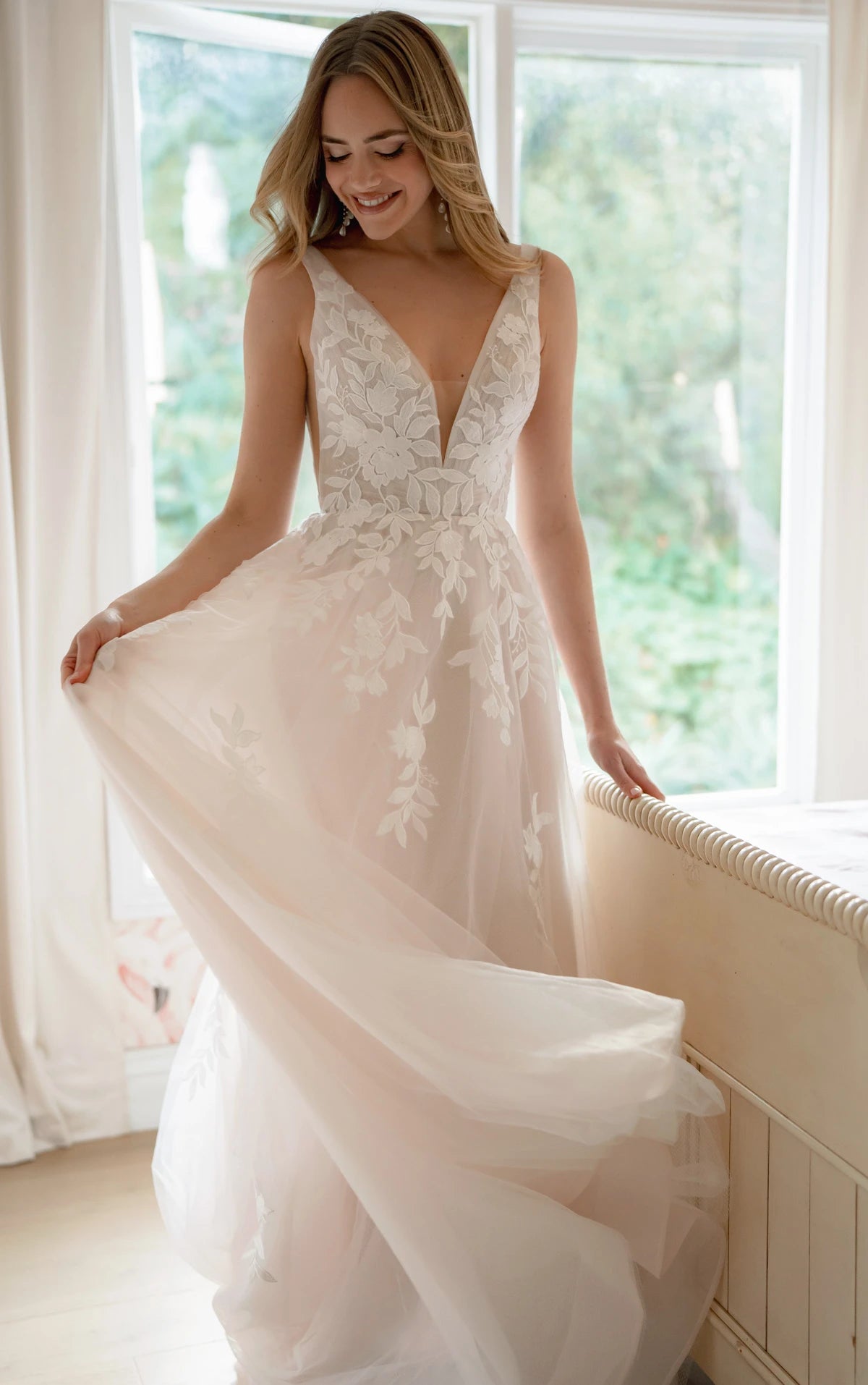 34824-V-Neckline Lace and Tulle A-Line Wedding Gown