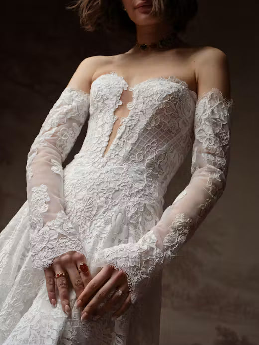 34837-Plunging Sweetheart Neckline A-line Wedding Dress
