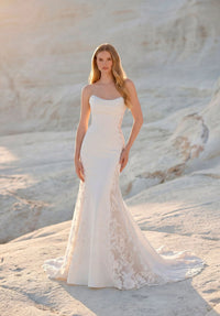 34748-Mermaid Strapless Basque Waist Wedding Dress