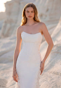 34748-Mermaid Strapless Basque Waist Wedding Dress