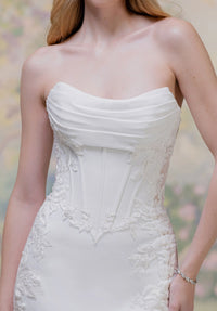 34748-Mermaid Strapless Basque Waist Wedding Dress