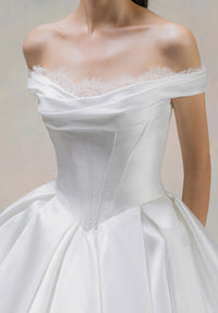34750-Off-the-Shoulder Ball Gown Wedding Dress