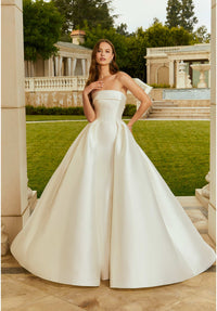 32195 - Romantic Ball Gown Wedding Dress for a Fairytale Look