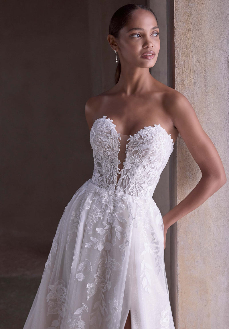 33445 - A-Line Wedding Dress with Timeless Silhouette
