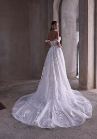 33445 - A-Line Wedding Dress with Timeless Silhouette